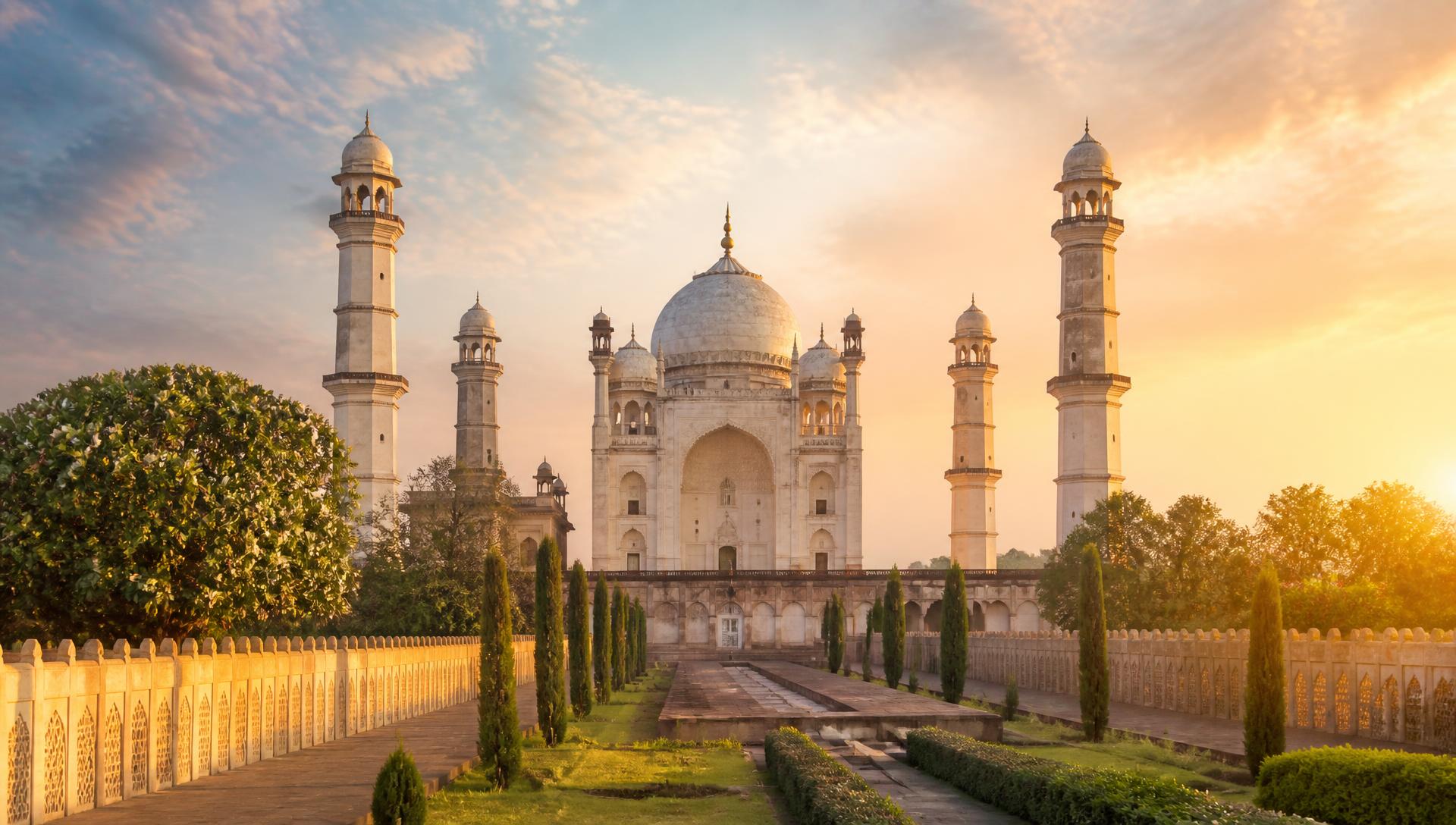 Chhatrapati Sambhajinagar (Aurangabad) cityscape at golden hour